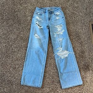AMERICAN EAGLE Low-rise Boyfriend/Kick Flare Denim.
